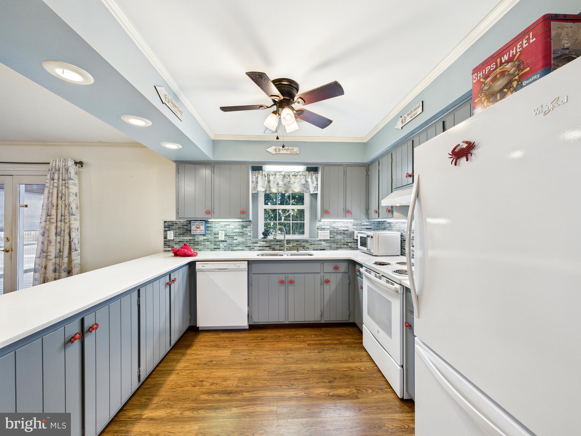 5046 Manokin Road Crisfield, MD 21817 - Photo 7 of 72 Custom Crisfield Kitchen