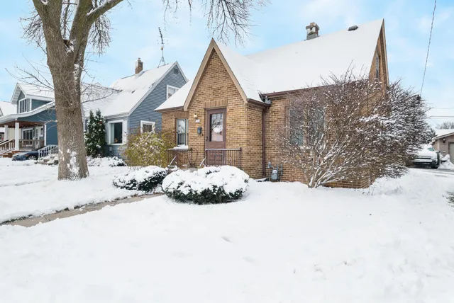 $180,000 | 1920 North 21st Street, Sheboygan, WI 53081