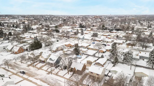 $180,000 | 1920 North 21st Street, Sheboygan, WI 53081