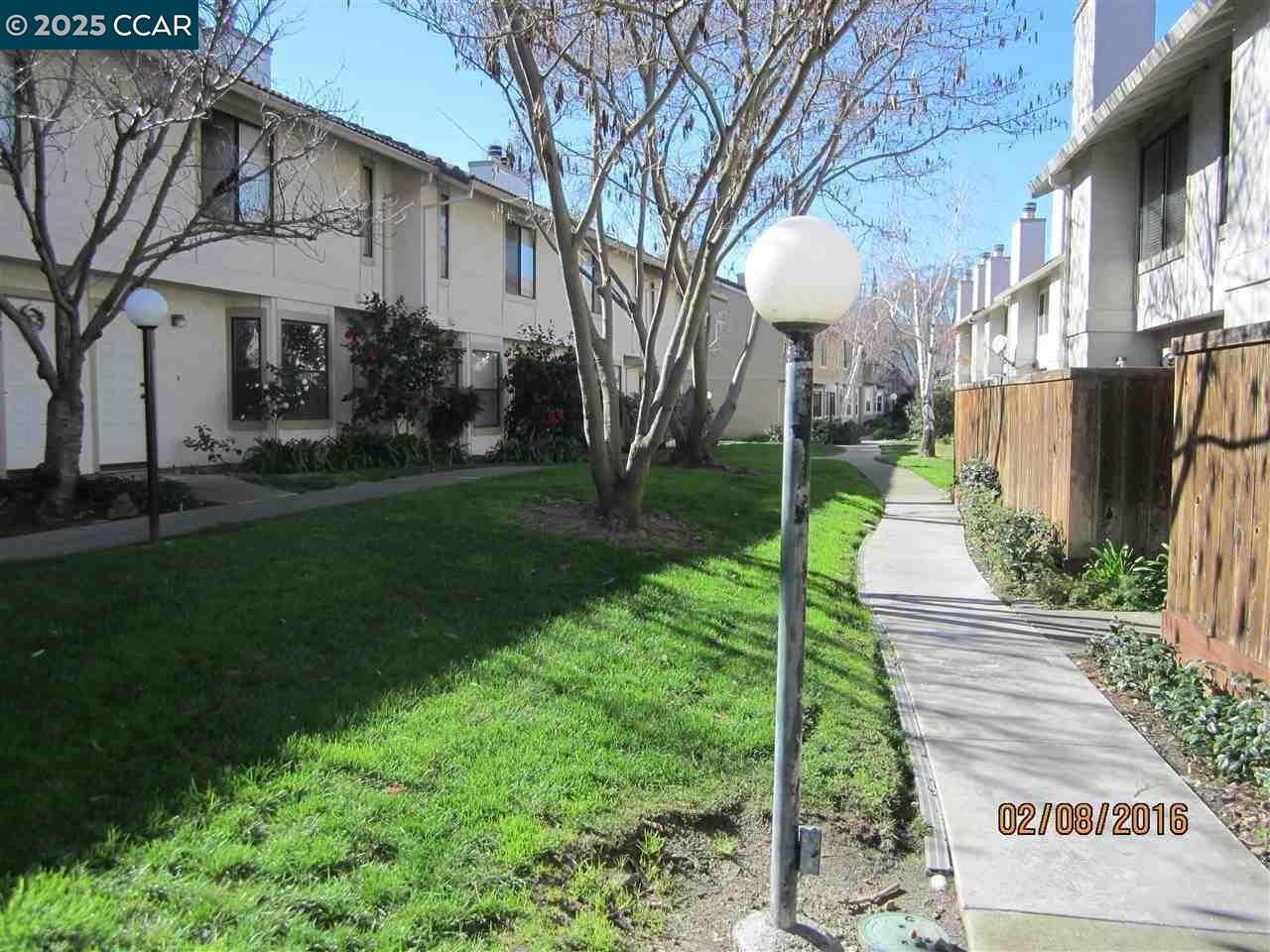 327 Pantano Circle Martinez, CA 94553 - Photo 2 of 11 a view of a house with a yard