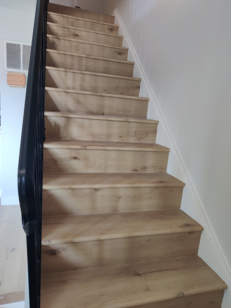 2526 Berkshire Court, Unit 2526 Waukegan, IL 60087 - Photo 7 of 16 a view of entryway