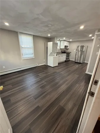 $1,850 | 10 South Street, Unit 1L, Pawtucket, RI 02860