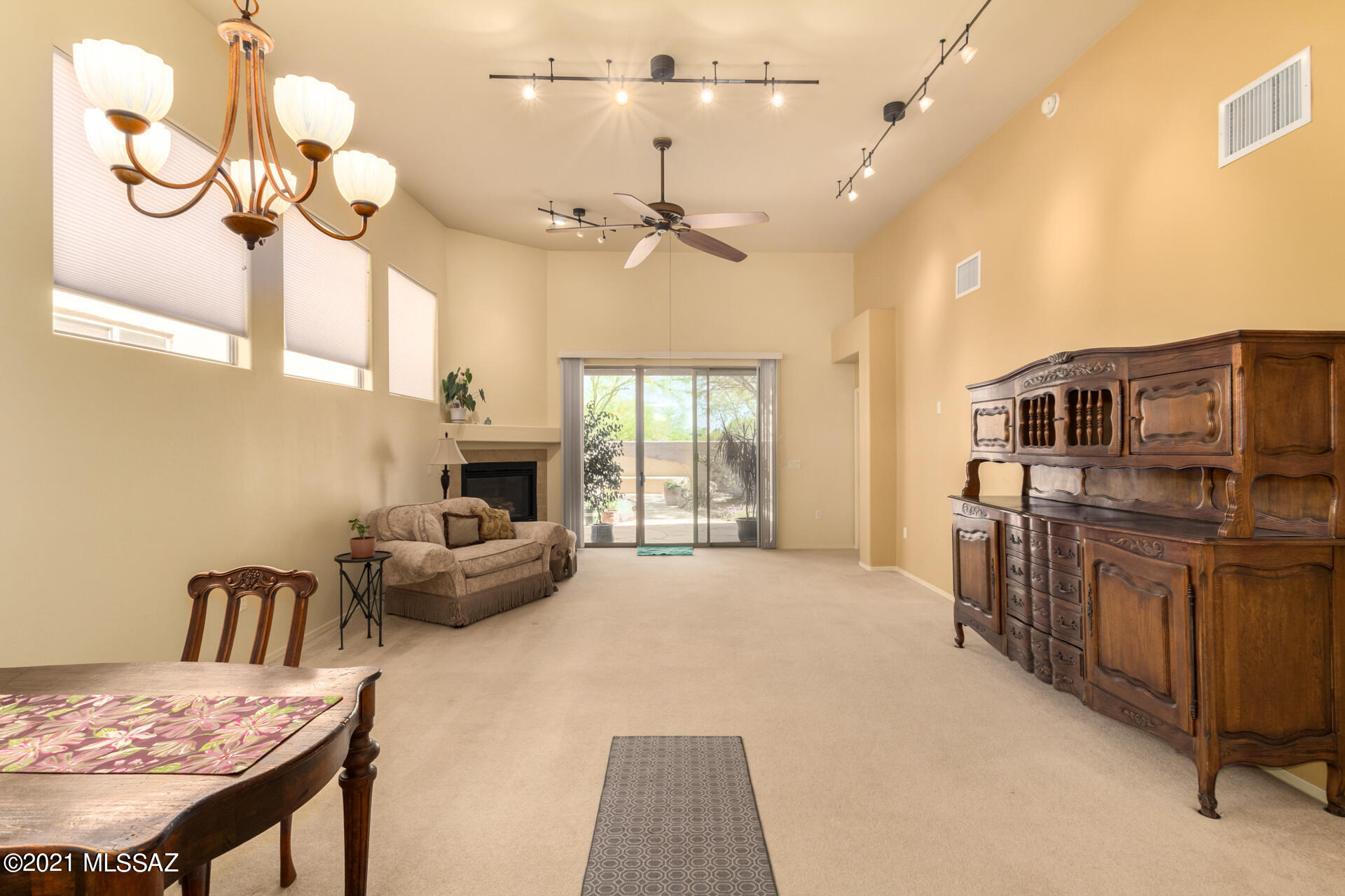 180 East Spring Sky Street Tucson, AZ 85737 - Photo 3 of 27