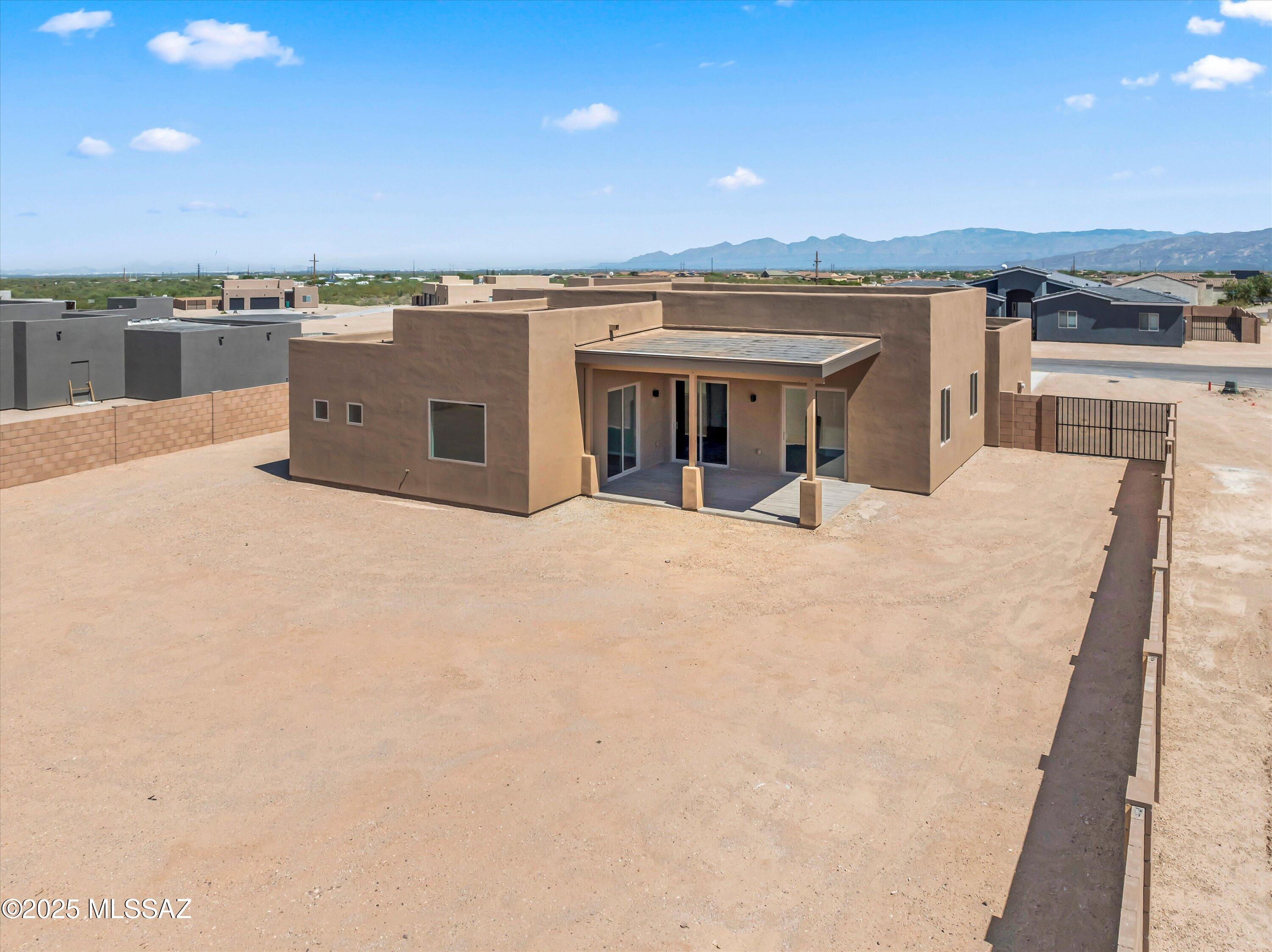1180 North Range Rider Place Vail, AZ 85641 - Photo 10 of 44 Gallery Image 10