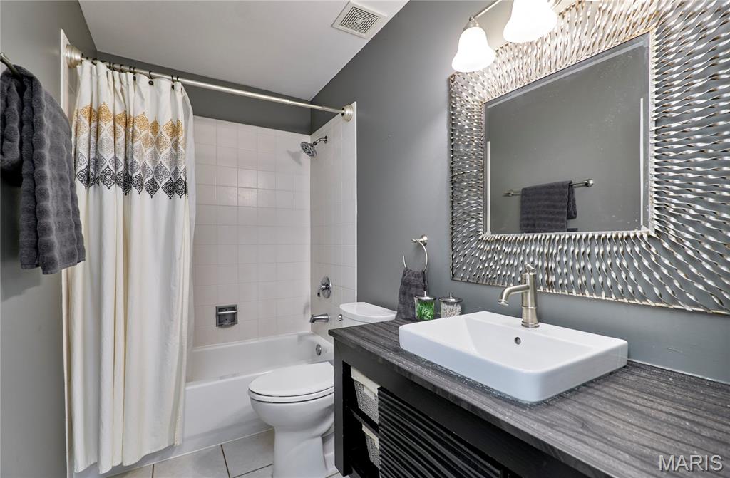 11087 Gravois Road, Unit 302 St. Louis, MO 63126 - Photo 20 of 31