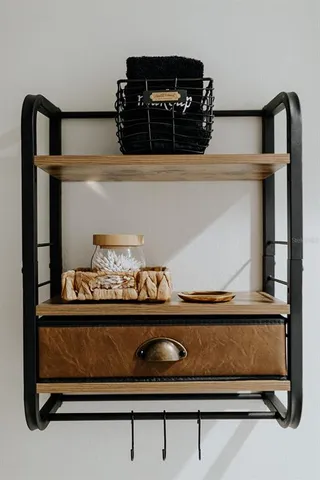 $715,000 | 2472 Temple Street, Sarasota, FL 34239