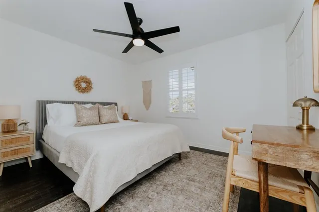 $715,000 | 2472 Temple Street, Sarasota, FL 34239