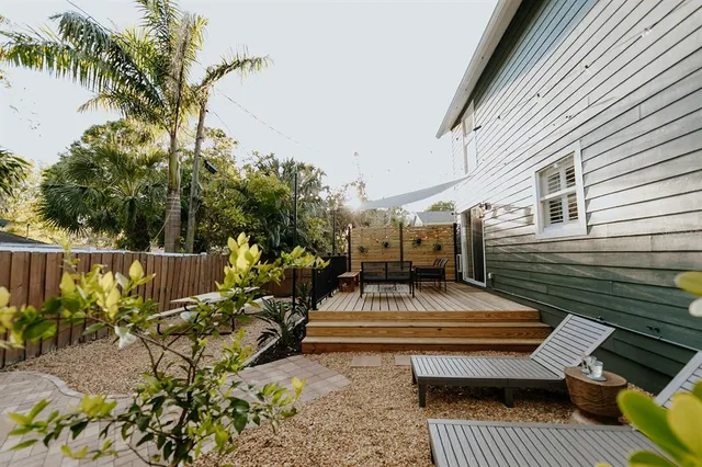 $715,000 | 2472 Temple Street, Sarasota, FL 34239