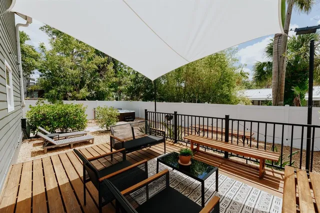 $715,000 | 2472 Temple Street, Sarasota, FL 34239