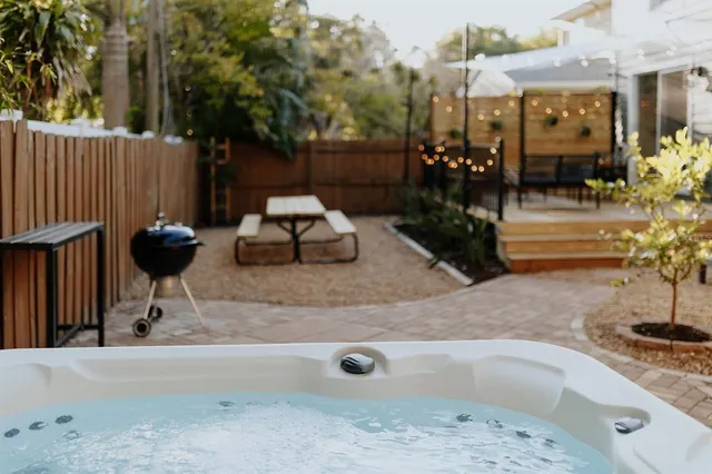 $715,000 | 2472 Temple Street, Sarasota, FL 34239