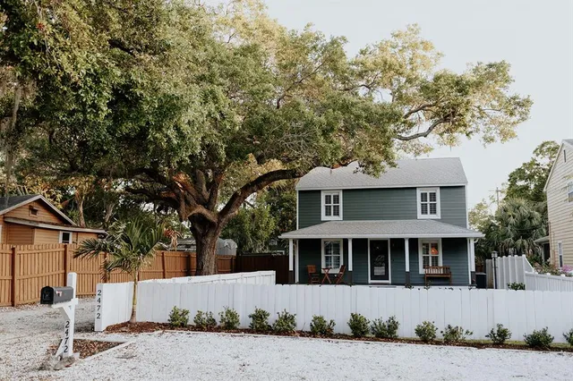 $715,000 | 2472 Temple Street, Sarasota, FL 34239