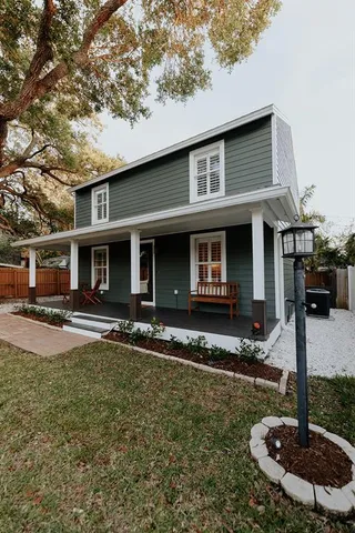 $715,000 | 2472 Temple Street, Sarasota, FL 34239