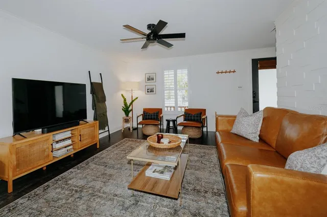 $715,000 | 2472 Temple Street, Sarasota, FL 34239