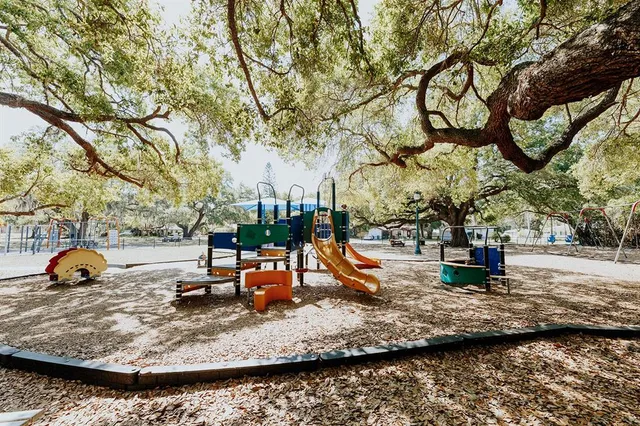 $715,000 | 2472 Temple Street, Sarasota, FL 34239