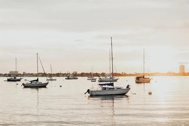 $715,000 | 2472 Temple Street, Sarasota, FL 34239