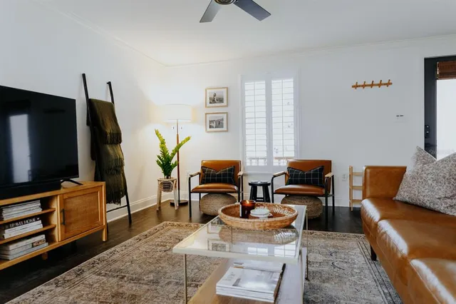 $715,000 | 2472 Temple Street, Sarasota, FL 34239