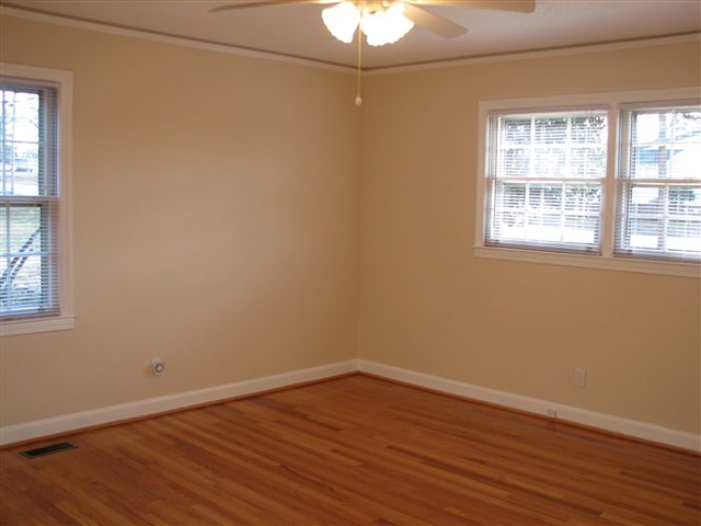 2910 Old Easley Bridge Road Greenville, SC 29611 - Photo 7 of 10 Gallery Image 7