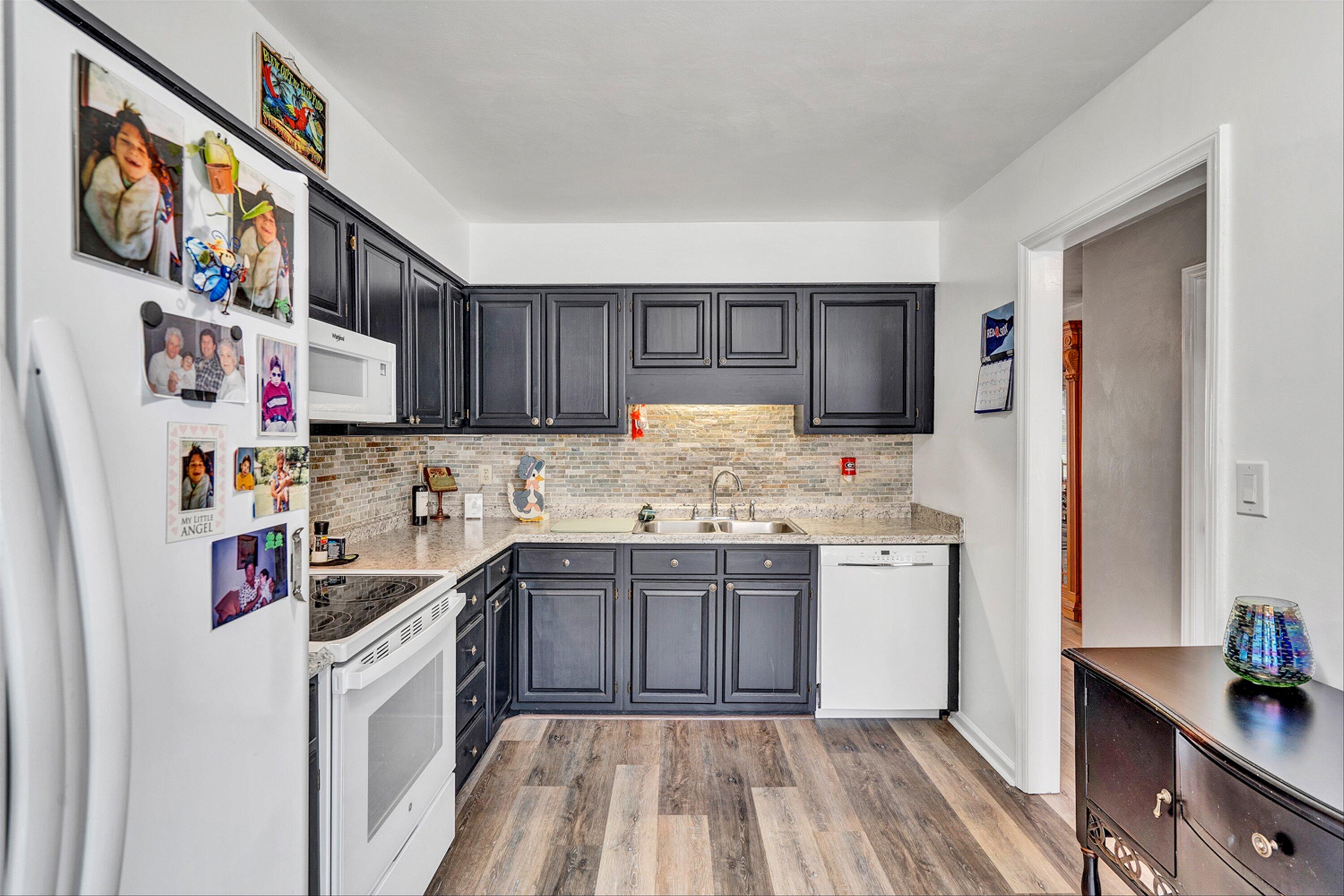 2424 Post Oak Road Salem, VA 24153 - Photo 5 of 24 05-DSC3272