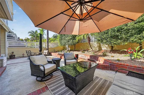 $1,095,000 | 6105 Avenida De Castillo, Long Beach, CA 90803