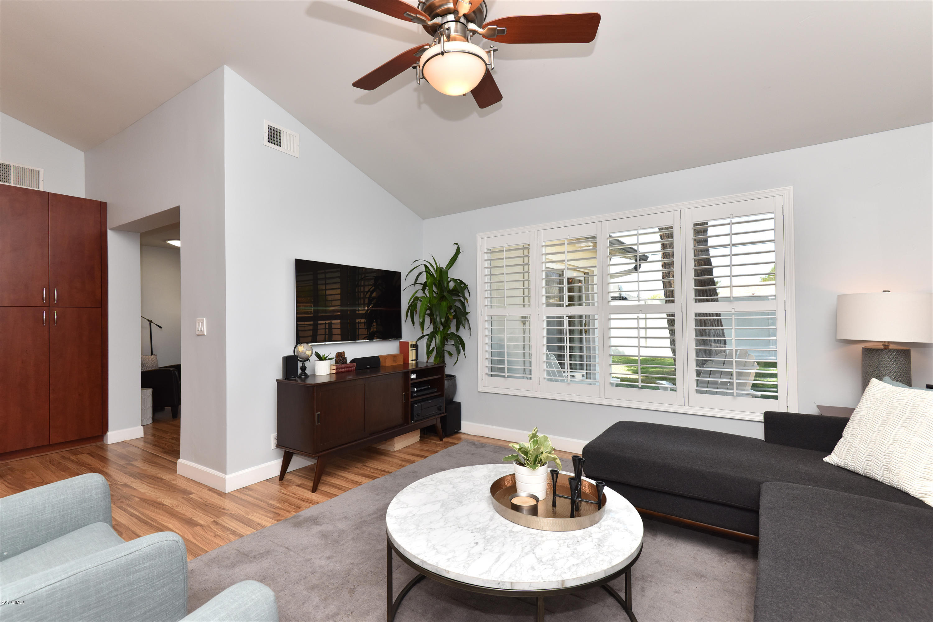 3864 North 50th Street Phoenix, AZ 85018 - Photo 9 of 53 009_Living 4