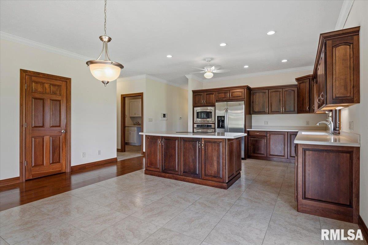1582 West Autumn Ridge Road Sherman, IL 62707 - Photo 11 of 52