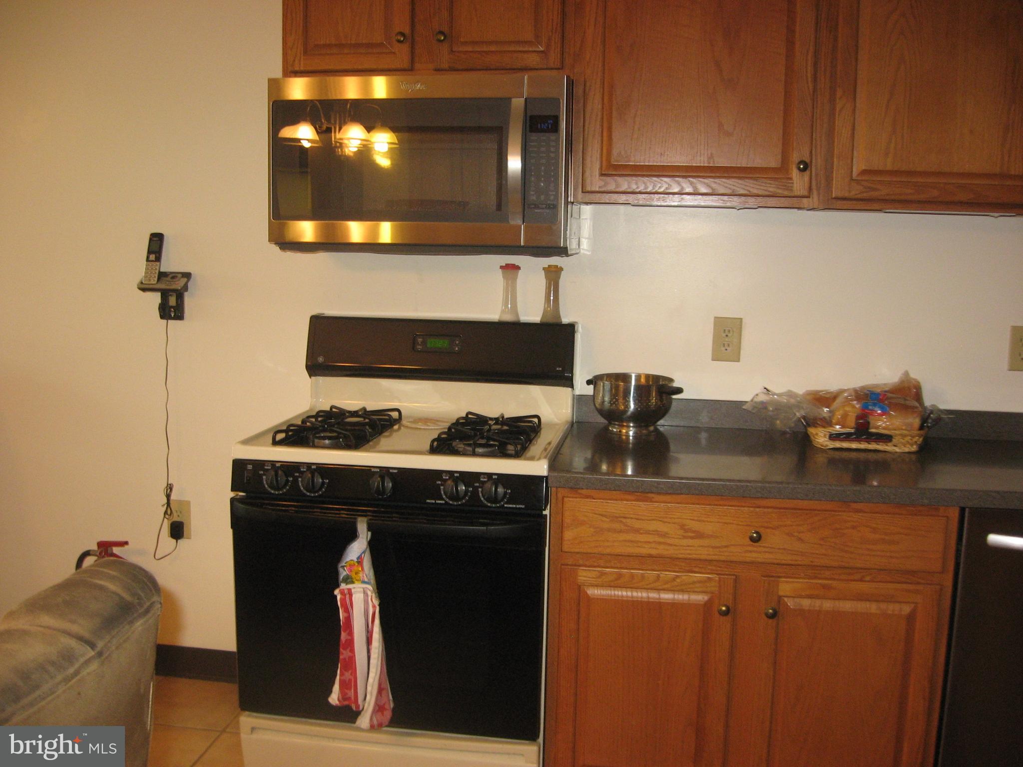 5894 York Road Spring Grove, PA 17362 - Photo 14 of 43 Gas stove with above built in microwave