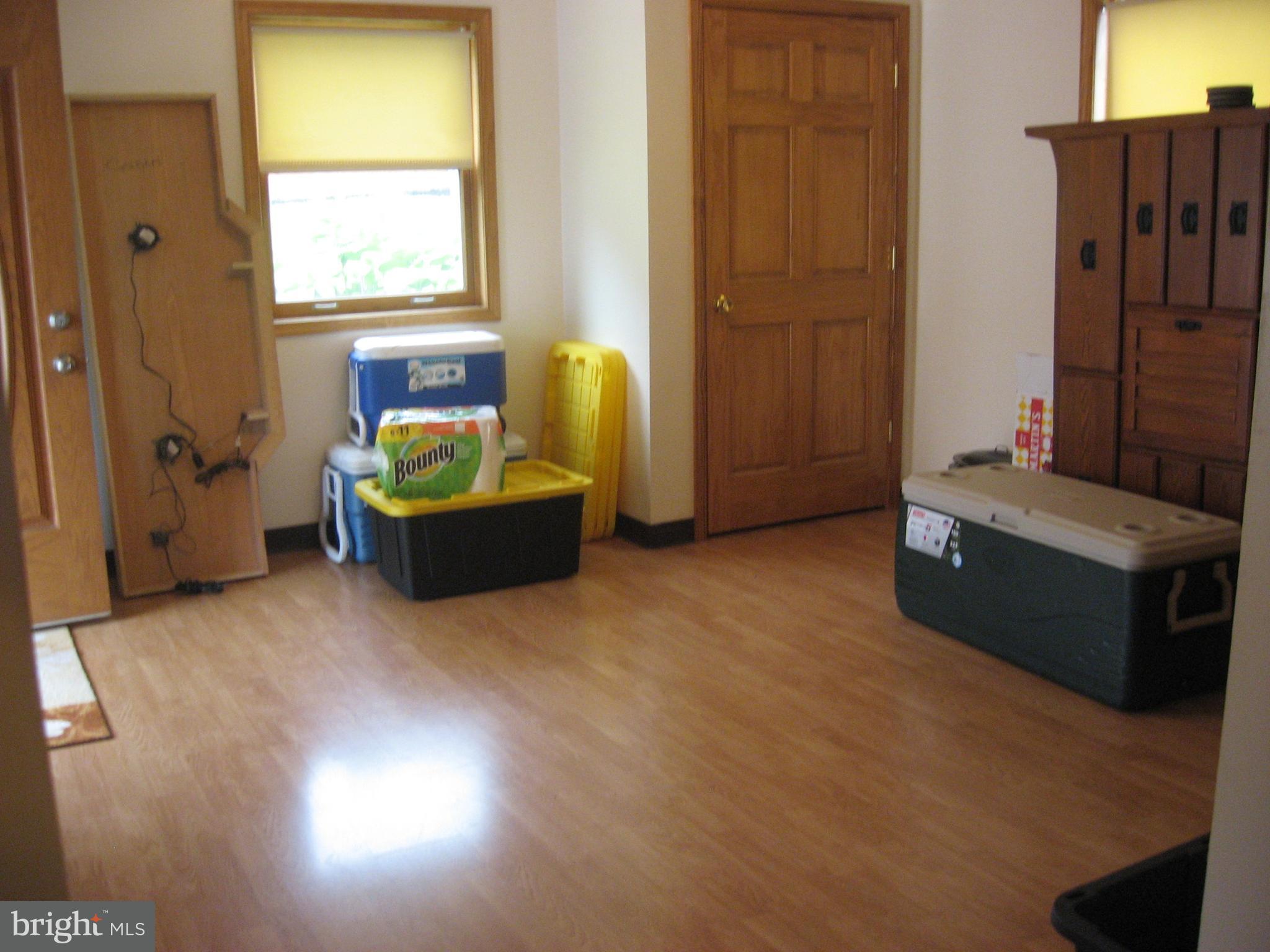 5894 York Road Spring Grove, PA 17362 - Photo 18 of 43 Side entrance room