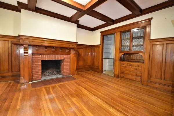 $3,700 | 141 Fuller Street, Unit 1, Brookline, MA 02446