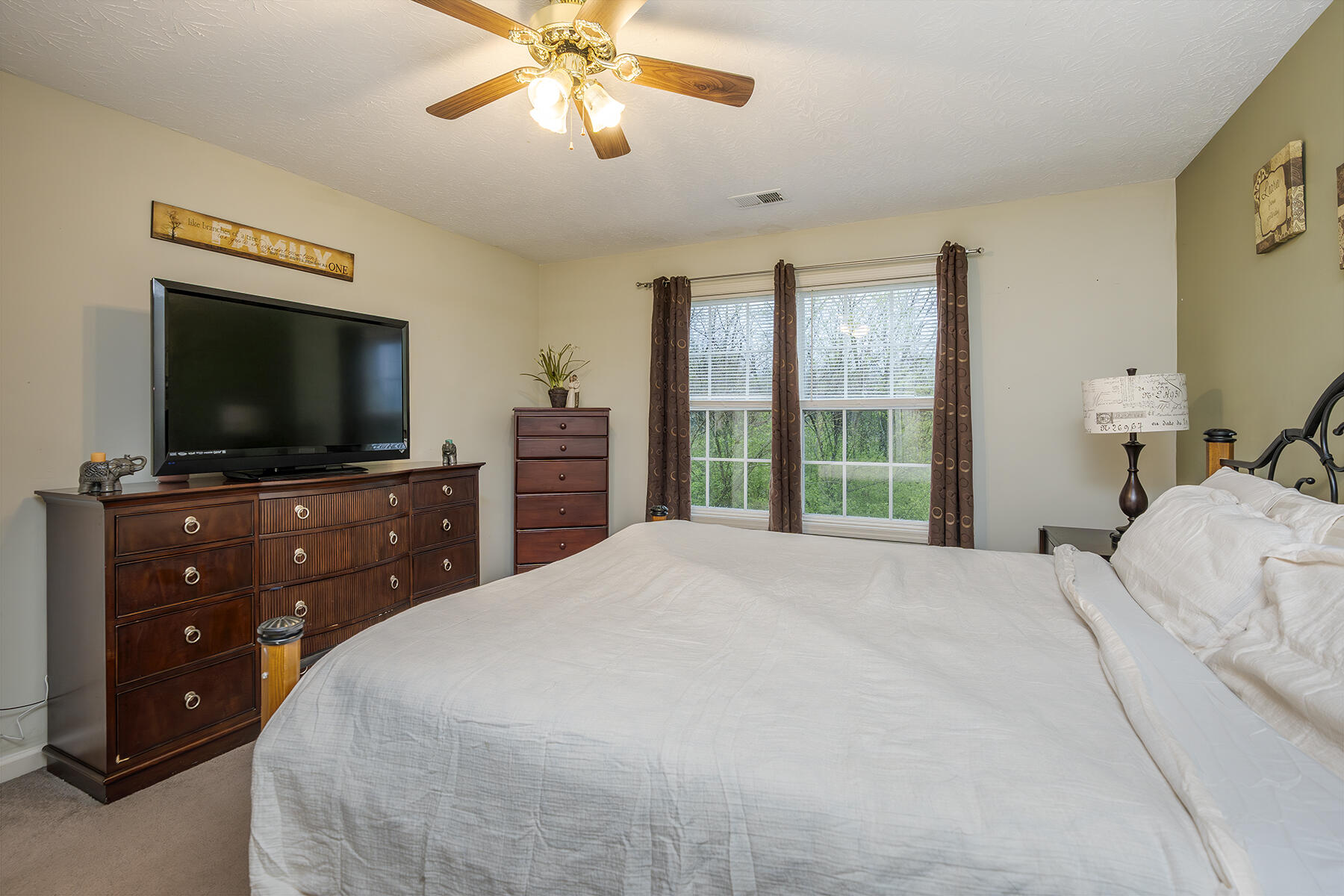 220 Strawberry Fields Road Lexington, KY 40516 - Photo 21 of 32 220strawberry18