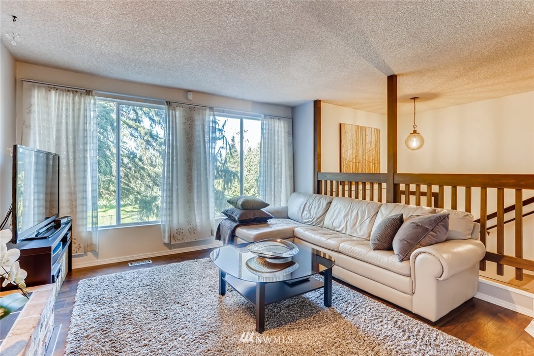 3110 223rd Place Southeast Bothell, WA 98021 - Photo 4 of 28