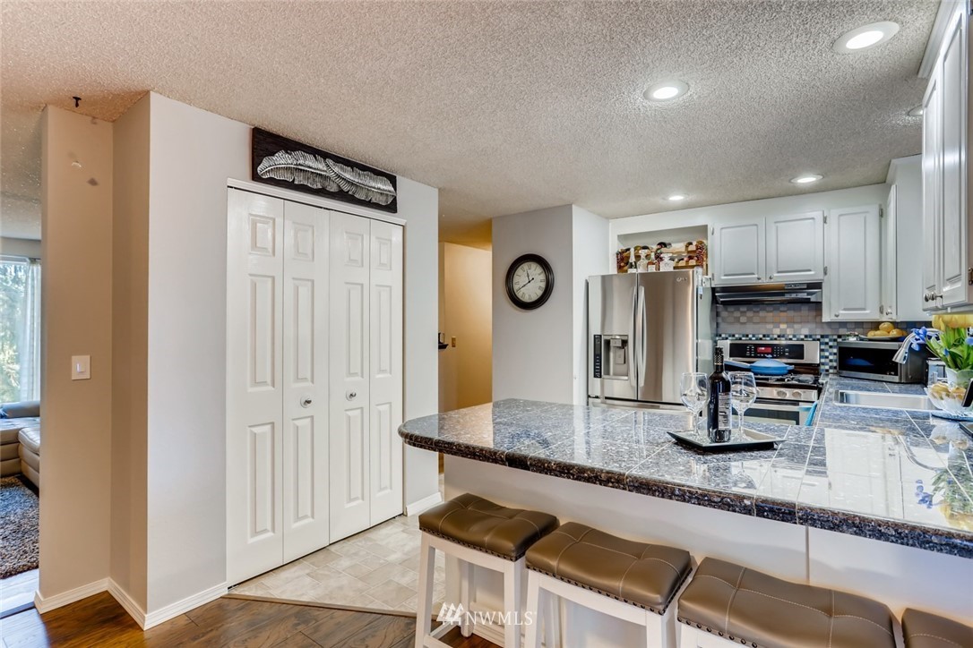 3110 223rd Place Southeast Bothell, WA 98021 - Photo 7 of 28