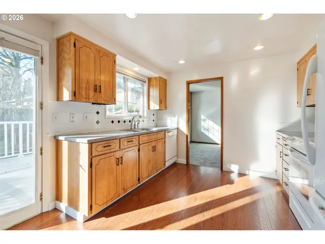 $535,000 | 16615 Churchill Drive, Gladstone, OR 97027