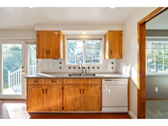 $535,000 | 16615 Churchill Drive, Gladstone, OR 97027