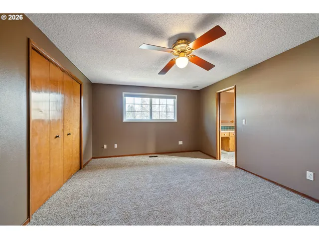 $535,000 | 16615 Churchill Drive, Gladstone, OR 97027