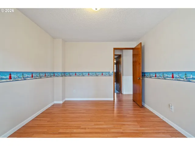 $535,000 | 16615 Churchill Drive, Gladstone, OR 97027