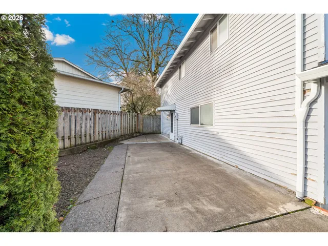 $535,000 | 16615 Churchill Drive, Gladstone, OR 97027