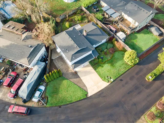 $535,000 | 16615 Churchill Drive, Gladstone, OR 97027