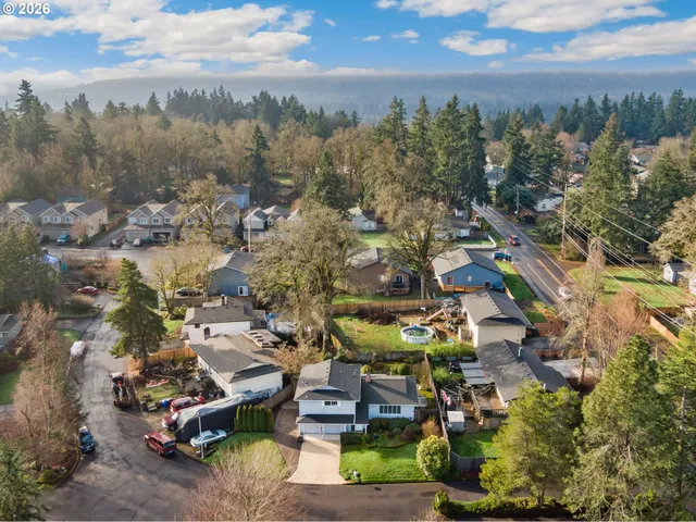 $535,000 | 16615 Churchill Drive, Gladstone, OR 97027