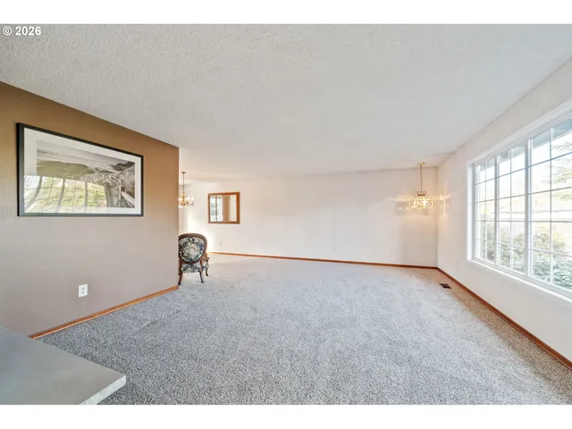 $535,000 | 16615 Churchill Drive, Gladstone, OR 97027