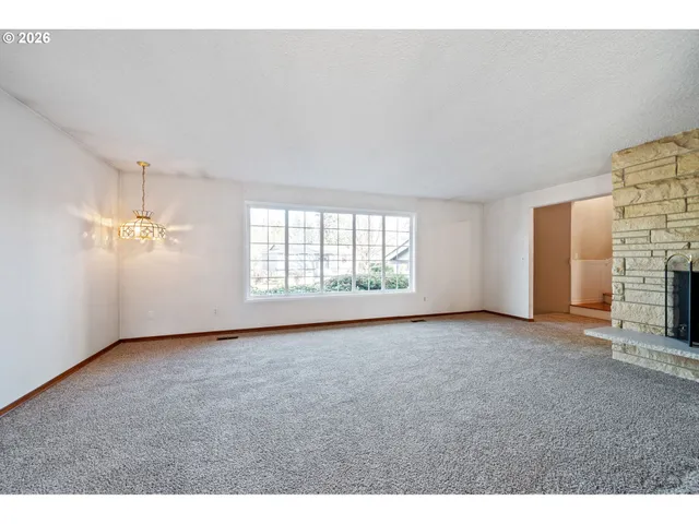 $535,000 | 16615 Churchill Drive, Gladstone, OR 97027