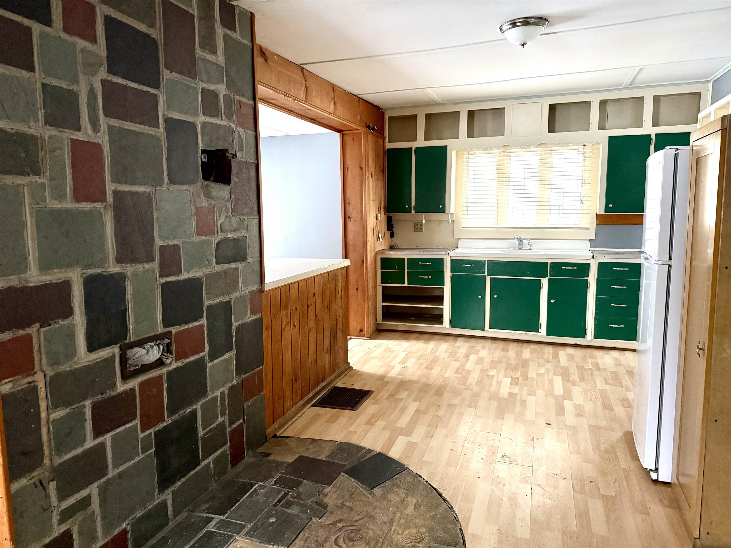 14 First Street Barre, VT 05641 - Photo 8 of 28