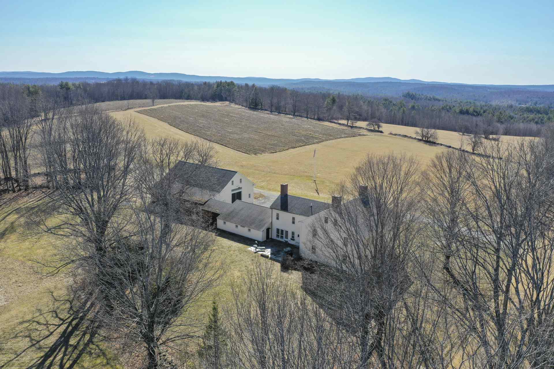 7518 Currier Road Loudon, NH 03307 - Photo 37 of 40