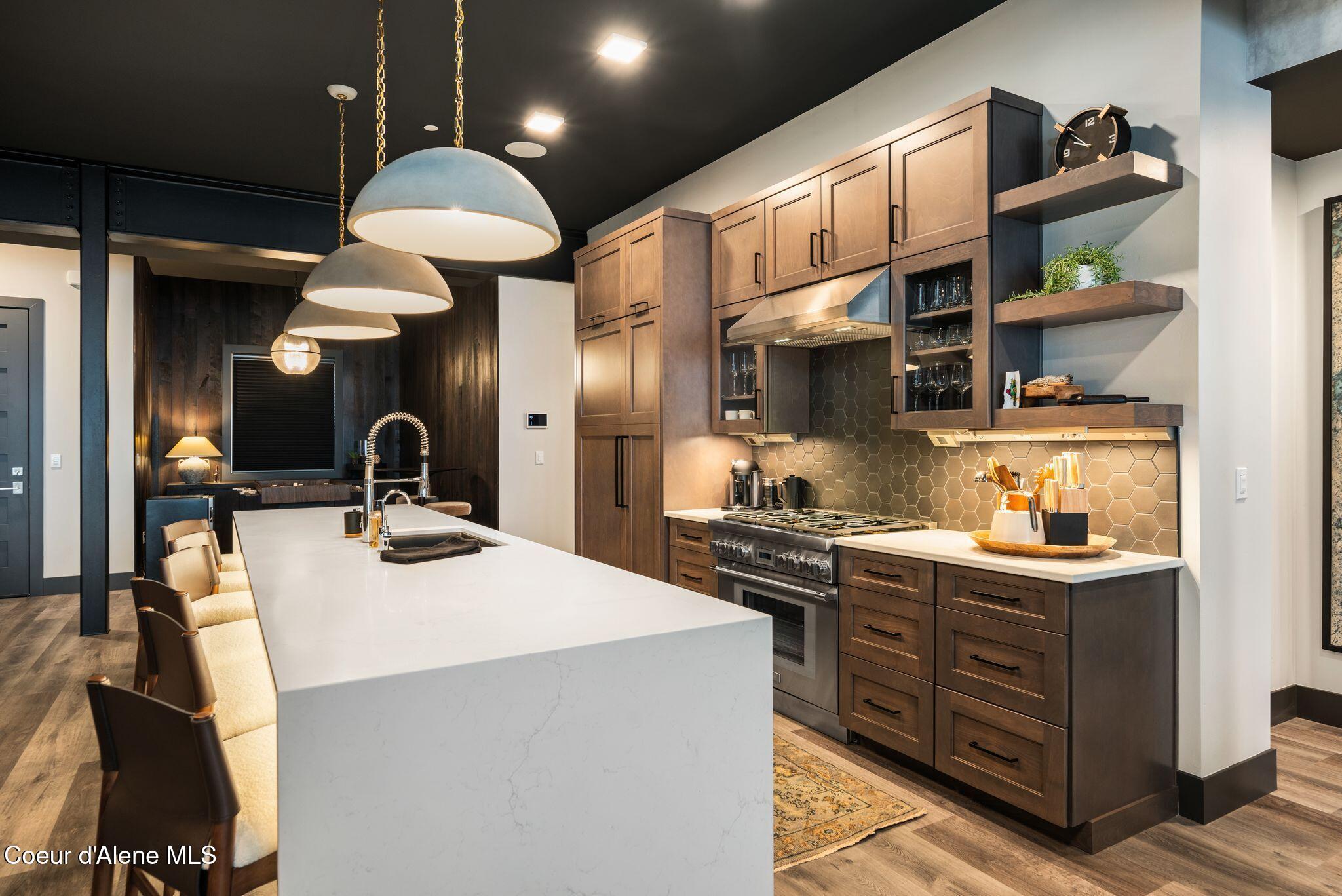 802 Sandpoint Avenue, Unit 8403 Sandpoint, ID 83864 - Photo 14 of 109 A7406888