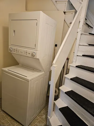 $2,300 | 89 6th Street, Dover, NH 03820