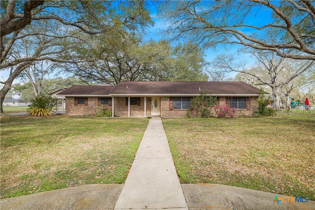 406 Blyth Road Victoria, TX 77904 - Photo 1 of 32