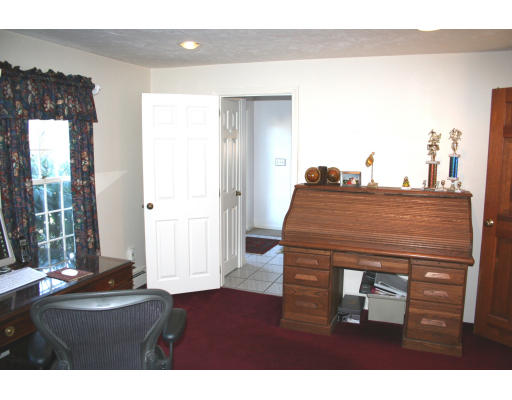 124 Mitchell Road Holliston, MA 01746 - Photo 13 of 25 Gallery Image 13