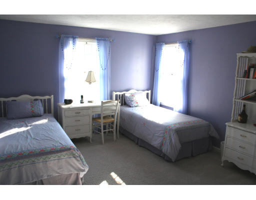 124 Mitchell Road Holliston, MA 01746 - Photo 18 of 25 Gallery Image 18