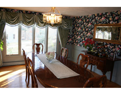 124 Mitchell Road Holliston, MA 01746 - Photo 5 of 25 Gallery Image 5