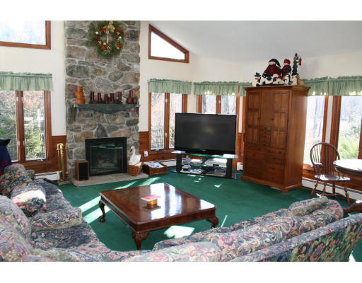 124 Mitchell Road Holliston, MA 01746 - Photo 7 of 25 Gallery Image 7