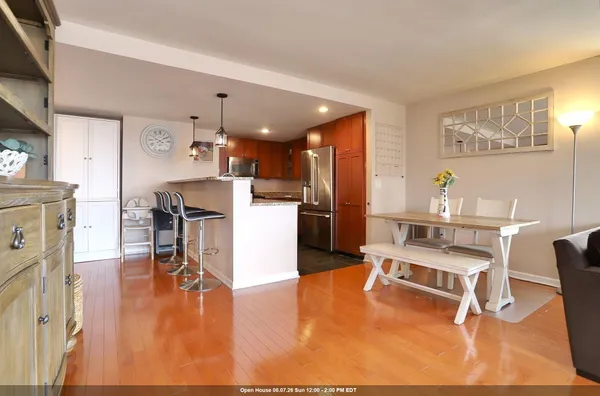 $875,000 | 700 Grove Street, Unit 11B, Jersey City, NJ 07310